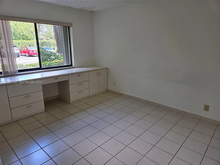 413 Lakeview Dr #104 — Photo 17