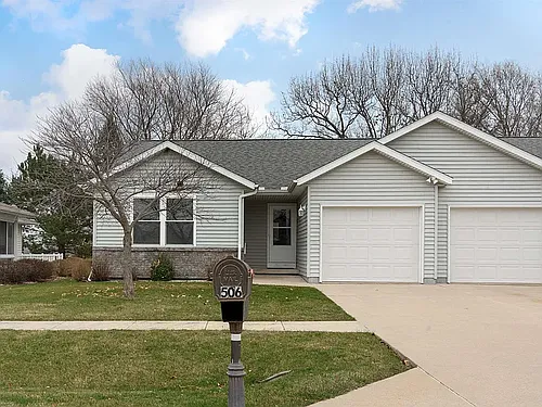 506 Larkspur Ln Photo 1