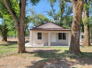 3105 Barcelona Rd SW, Albuquerque, NM 87105