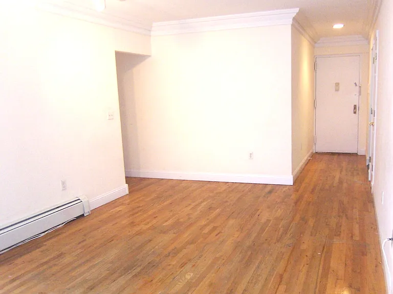 525 W 49th St #2-B — Photo 3