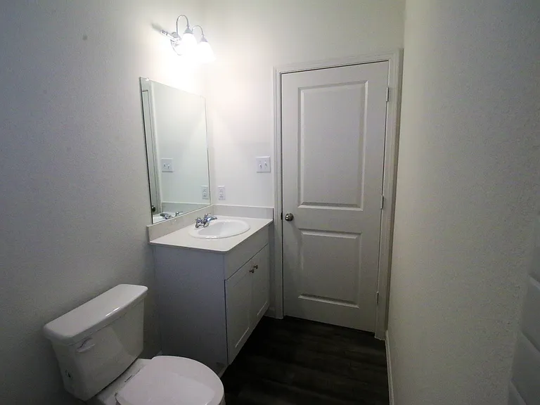 1226 Herring Dr — Photo 4