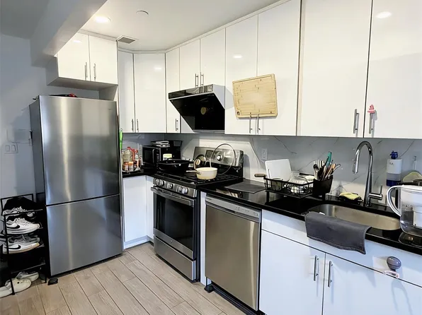 14427 Sanford Avenue #2P, Flushing, NY 11355