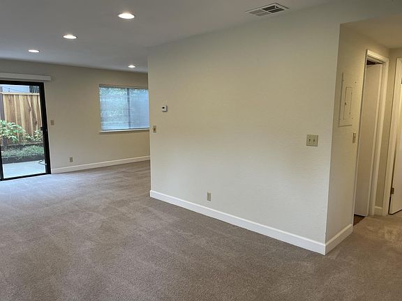 2nd image of 1002 Roble Ave #1