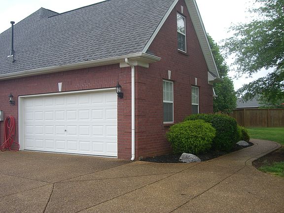 5th image of 826 Chaqueta Ct