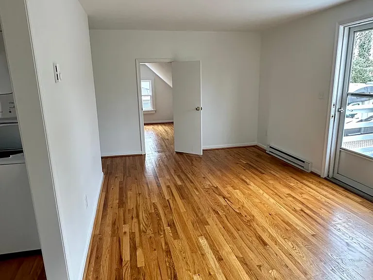 213 Douglas Ave #B — Photo 10