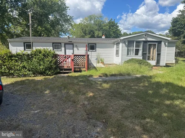 78 Baywatch Ln, Inwood, WV 25428