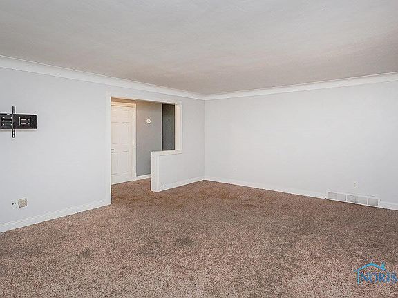 5th image of 206 Parkview Dr