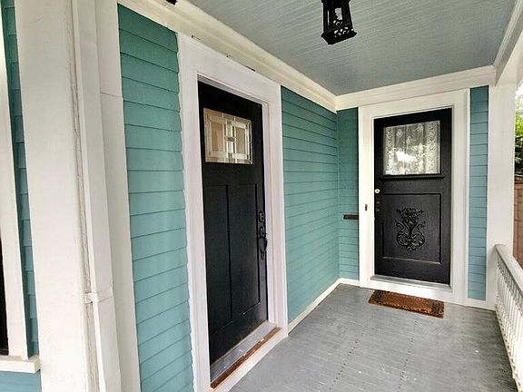 Apt 3 entrance (left door), 148 Governor St entrance (right door)