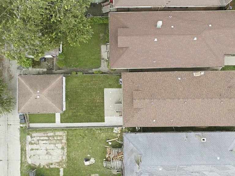 8326 S Luella Ave — Photo 38