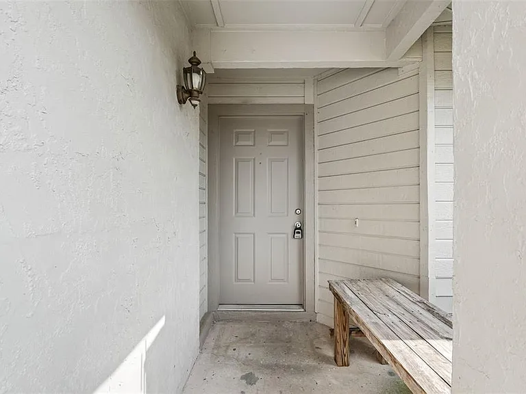7769 Barberry Dr — Photo 2