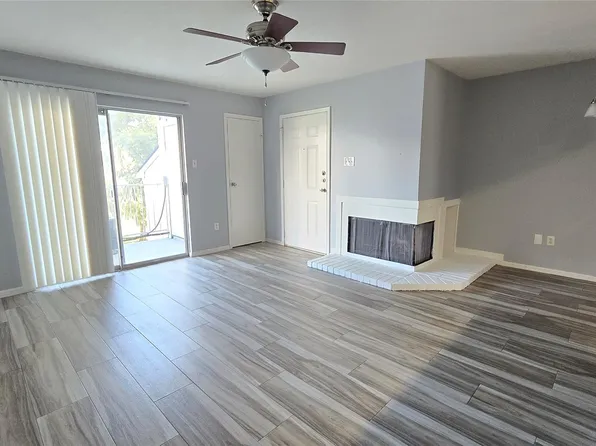 18617 Egret Bay Blvd APT 504, Houston, TX 77058