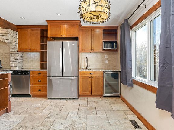 5th image of 18729 95a Ave NW