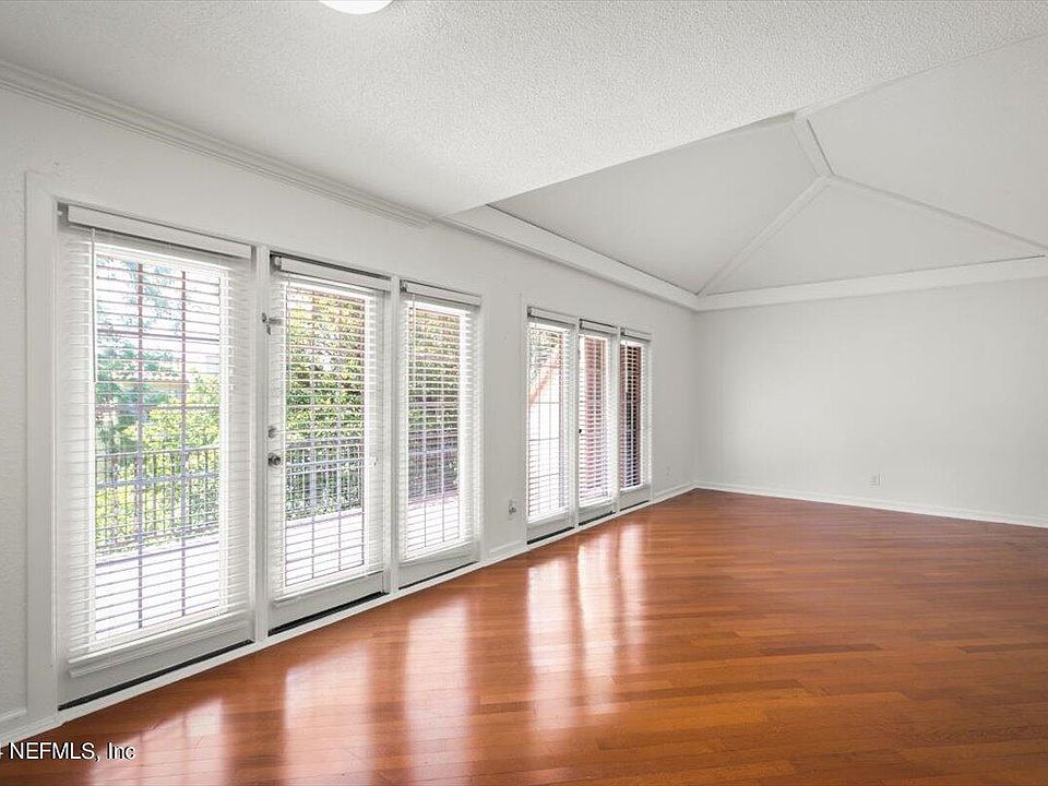 1st image of 3918 LA MIRADA Drive N #4