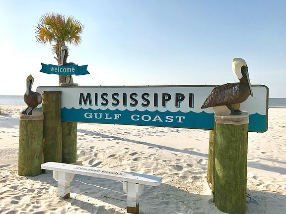 3rd image of 1899 Beach Blvd