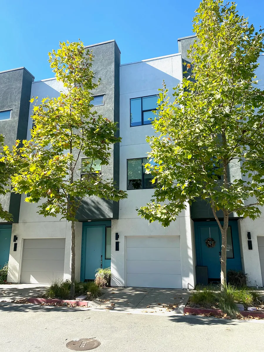 Building Photo - 1427 Pullman Way
