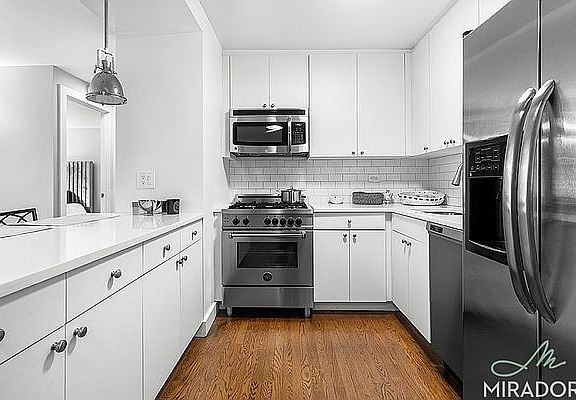 5th image of 330 E 39th St APT 26L