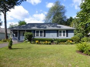 10 Elliot St, Easthampton, MA 01027