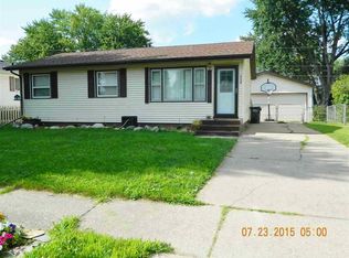 1728 W 69th St, Davenport, IA 52806