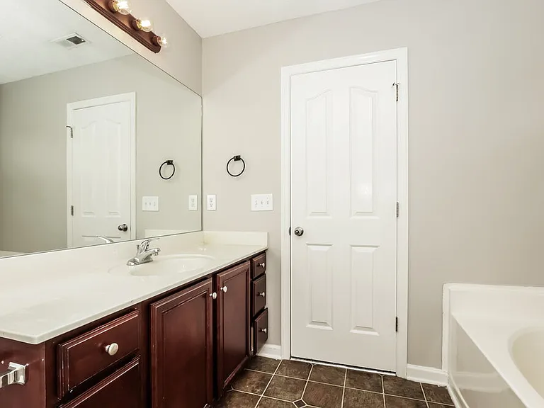 3342 Hamberton Cir — Photo 11