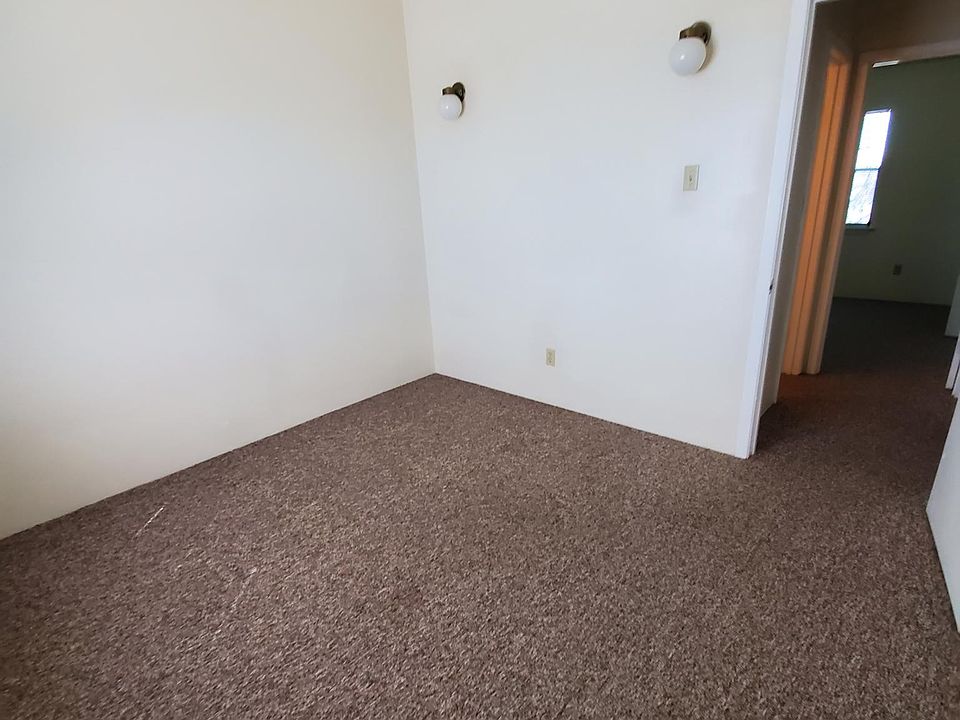 2nd image of 225 Blue Bonnet APT 7