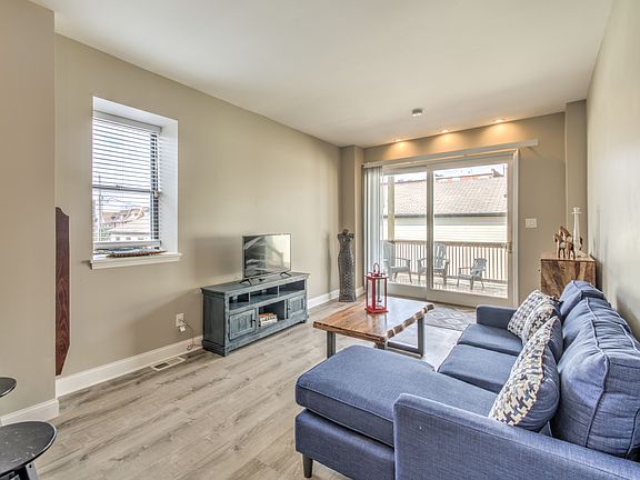 2nd image of 3633 McRee Ave #B
