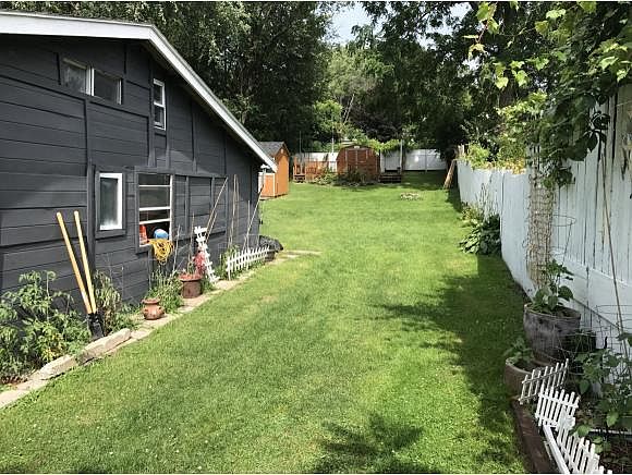 2nd image of 28 Crescent Dr
