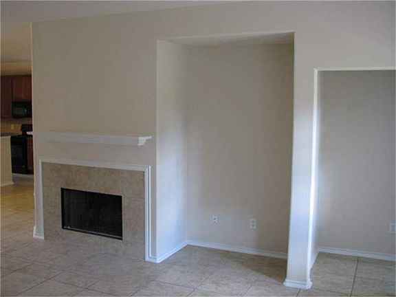 3rd image of 216 Seascape Ln