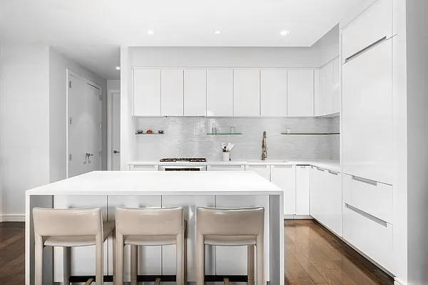 Sold by Compass | media 5