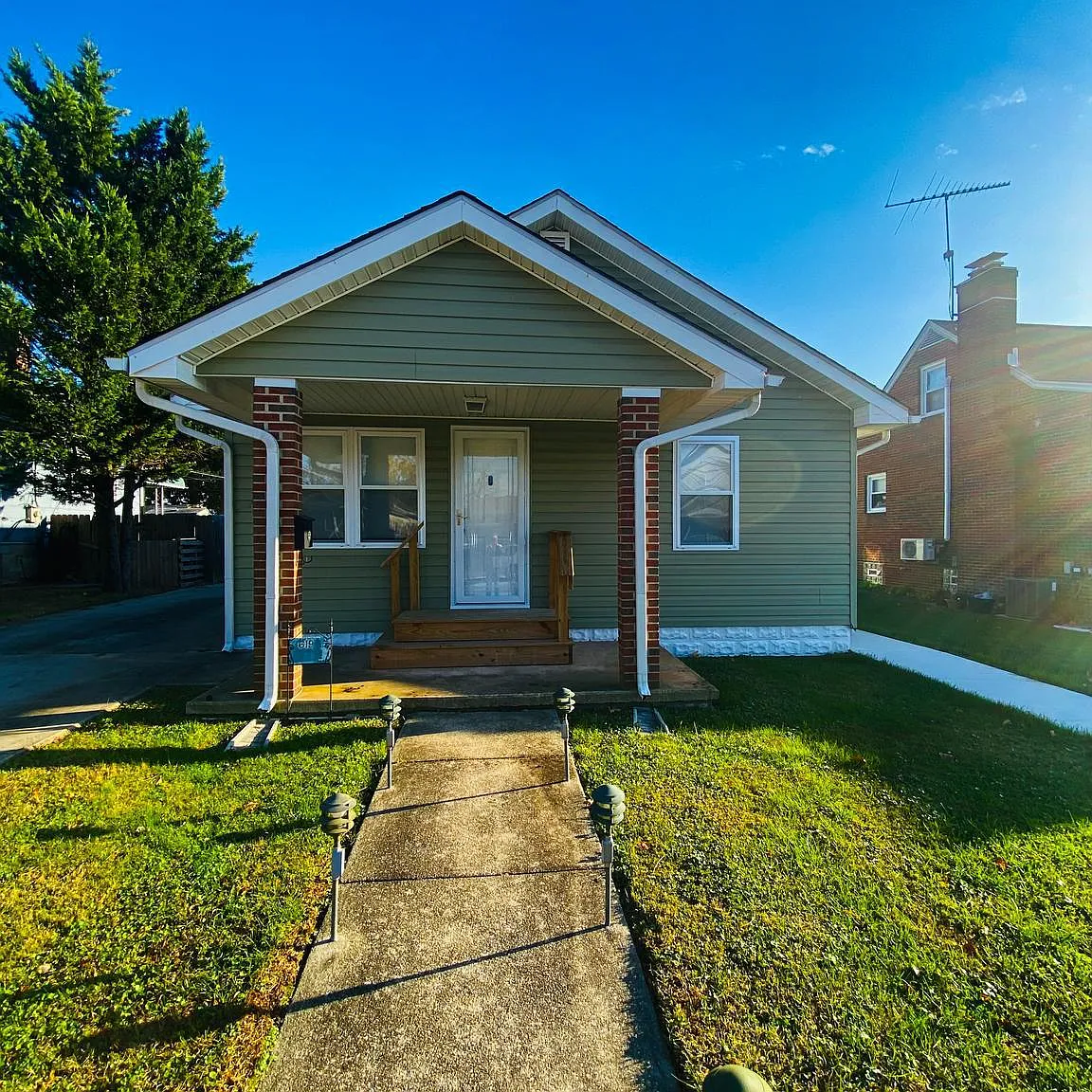 3 bed, 1164 sqft, $2,000 — Photo 1