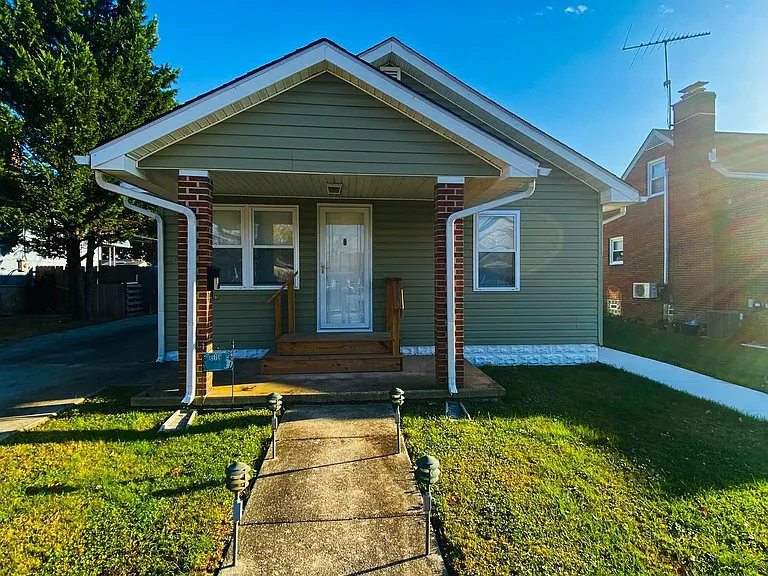 619 Franklin Ave — Photo 1