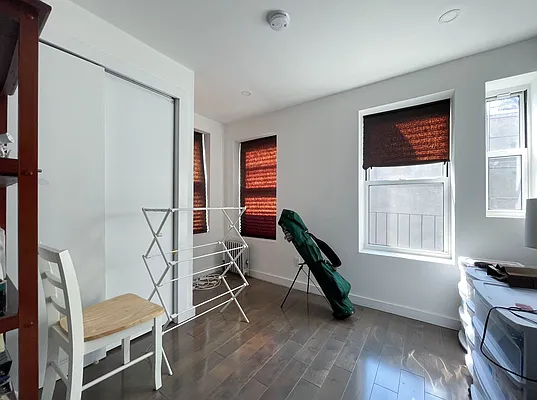 Rented by Kahen Properties | media 23