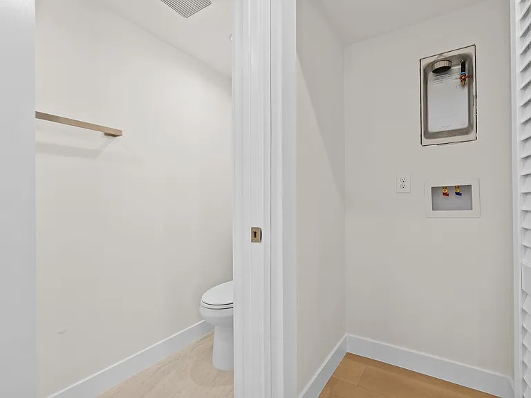 1133 N Maryland Ave #B — Photo 18