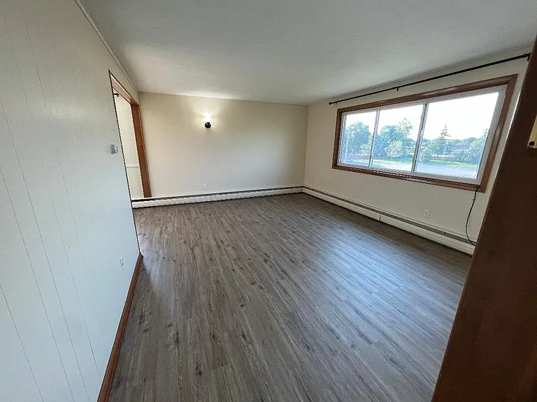 1015 Wehrle Dr #3 — Photo 3