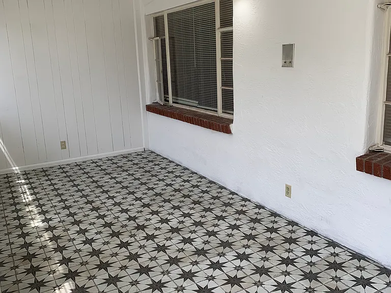Sun Room 1_08292020