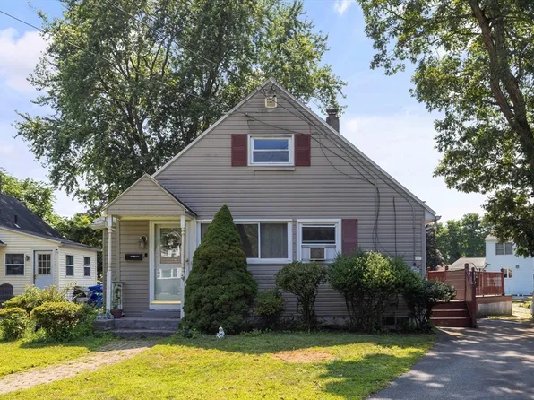 34 Canterbury Rd, Springfield, MA 01118
