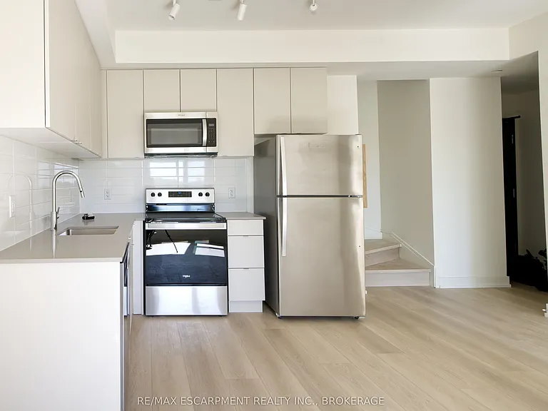16 Melbourne Ave #308C — Photo 15