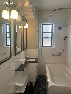 Rented by Sotheby's International Realty | media 10