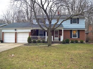 169 Cottonwood Dr, Williamsville, NY 14221
