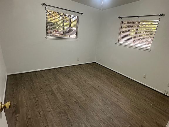 5th image of 909 Rittiman Rd