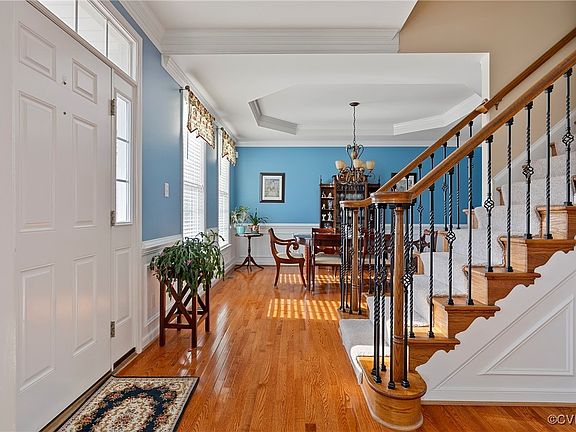 5th image of 9084 Cottleston Cir