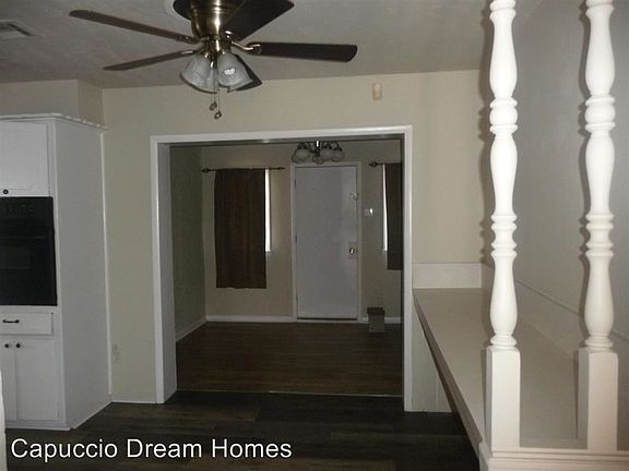 3rd image of 423 NW Woodland Dr
