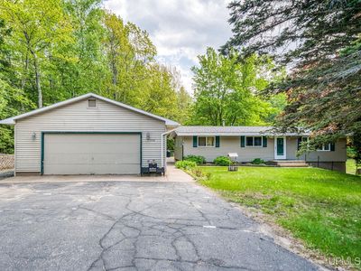 1115 County Road 492 Rd, Marquette, MI, 49855