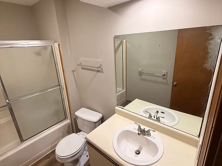 3541 S Jefferson Ave — Photo 24