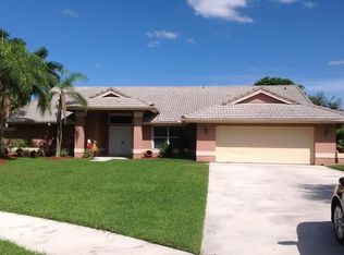 6564 Brookhurst Cir, Lake Worth, FL 33463