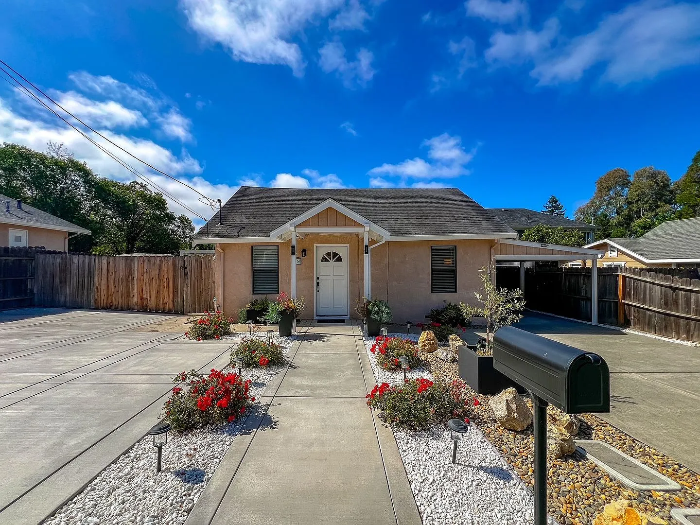 Fully Furnished Alta Heights Retreat | Walk to Downtown Napa — Photo 1