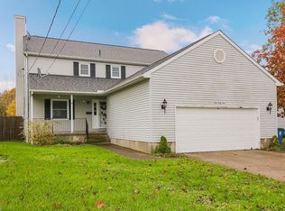 949 S Main St, Amherst, OH 44001