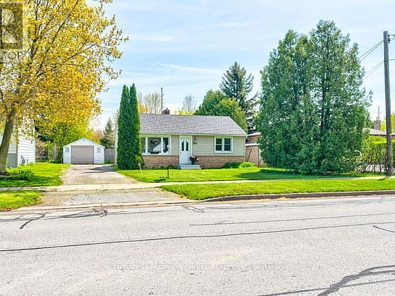 5th image of 7684 Badger Rd