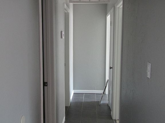 3rd image of 1324 Continental Dr