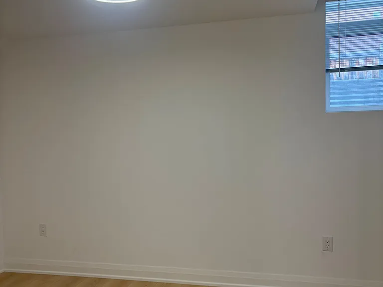 64 Charlotte Abby Dr #BASEMENT — Photo 17