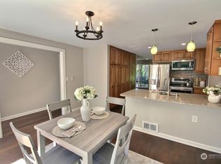 220 SW 200th St #156, Normandy Park, WA 98166